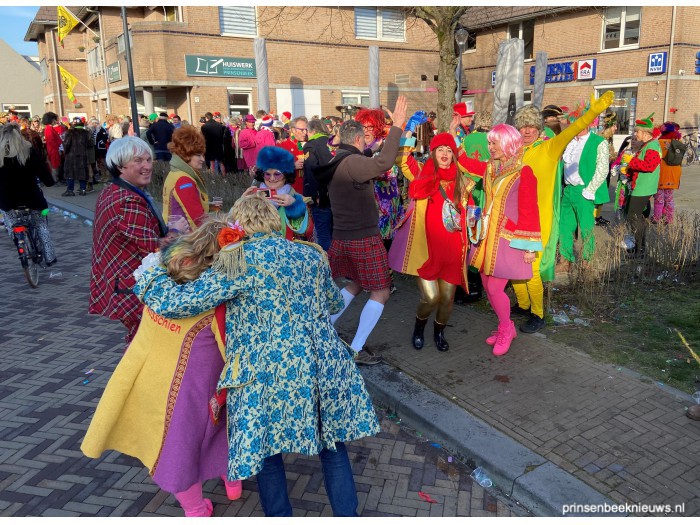 Voorproefje zomercarnaval | Prinsenbeeknieuws